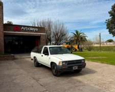Toyota Hilux 2.8 2000