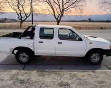 Nissan NP300 2012- Excelente Estado