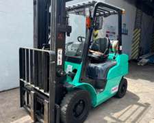 Auto Elevador Mitsubishi FG25 - Equipo Usado