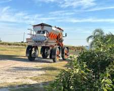 Fertilizadora Autopropulsada Marca Jacto de 5000 KG.