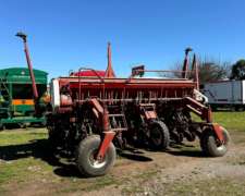 Sembradora Crucianelli Pionera - 21 Líneas a 25 cm Chorrillo