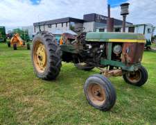 Tractor John Deere 2730