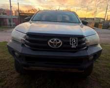 Toyota Hilux Dx C/s 4x4