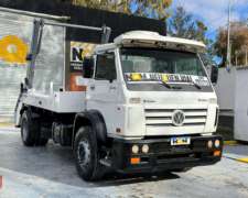 Volkswagen 15.180 2014 Cummins