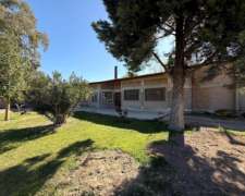 Venta De Galpón Con Amplio Terreno- Zona Industrial Mendoza