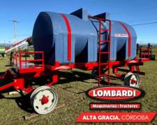 Acoplado con Tanque Plástico de Arequito Capacidad 8000lts