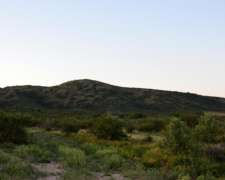 Campo al PIE del Cerro. a 30 km de la Toma
