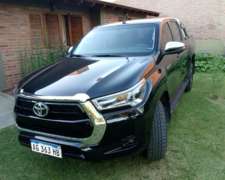 Toyota Hilux 2.8 TDI CD 4X2 SRV 204cv 2023dies $52.999.000