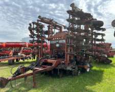 Sembradora Apache 18000 de 37 a 2