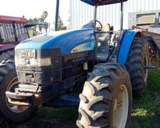 Vendo Tractor New Holland TM 135 Doble Tracción