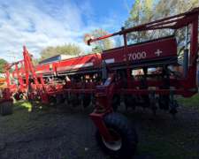 Sembradora Apache 27000 16 Líneas a 52 - Doble Fertilización