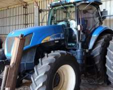 New Holland T7060, con Piloto