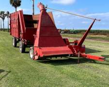 Picadora Maninero u 150 y Carro Forrajero B-300 en Conjunto.