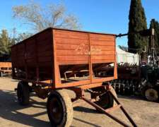 Tolva Semillera Cestari de 7 TT, de Chacra. Engomado.