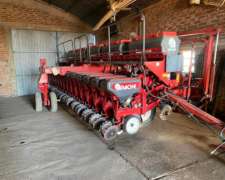 Sembradora Apache 6120 de 15 a 52,5 Doble Fertilizacion