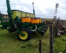 Sembradora John Deere 710 De 52.5 Surcis En Buen Estado