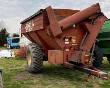 Tolva Autodescargable Ombu de 14tn con Balanza Magris
