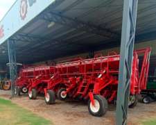 Sembradora Crucianelli Gringa 24/52 Neumática - Usada.