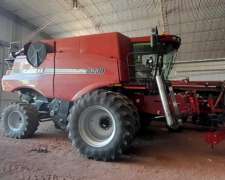 Cosechadora 8230, año 2018, 40 PIE Impecable