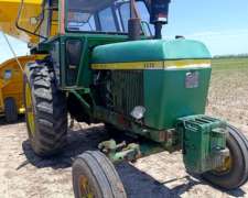 John Deere 3330. año 1989