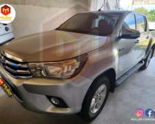 Toyota Hilux 4X2 D/C SRV 2.8 TDI 6 MT Modelo 2016