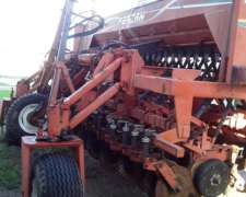 Sembradora Fercam F 440 de 23/21