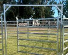 Puerta de Panel. 2100mm Ancho X 2200mm de Alto