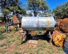 Tanque Galvanizado 1.300l , con Base de Apoyo.