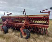 Sembradora Bertini 32000 de 33 Lineas a 21 CM. Disponible