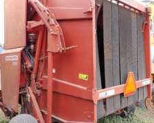 Rotoenfardadora Mainero Modelo 5880 con Monitor año 2009