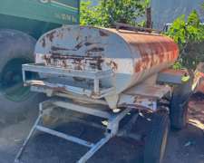 Acoplado Cisterna 2000 Lts