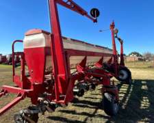 Fertilizadora de 15 Surcos a 52 CM.