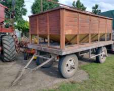 Tolva Semillera Disponible, en Buen Estado