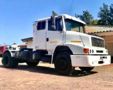 Camión Mercedes Benz L1620 año 1999 - Tractor con Dormitorio