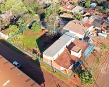 Se Vende en Virasoro Corrientes. Esquina con Locales Comerci