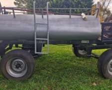 Acoplado Tanque 2000l con Bomba de Gasoil y Cubiertas