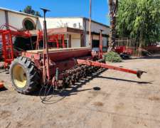 Sembradora Bertini de 25 a 17,5. Alfalfero. Opcional Carro