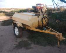 Cisterna de 1000 Litros con Bomba Eléctrica.