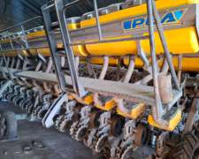 Sembradora Pla AGP 2004 - de 14 a 52 Autotrailer