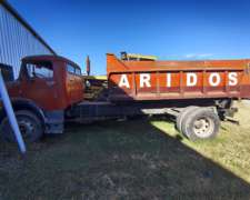 Camion Volcador Mercedez Benz 1114 LT con Caja 1975