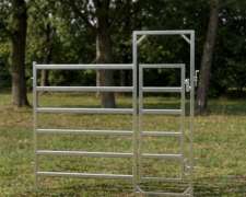 Panel con Puerta Pasa Hombre. 2100mm Ancho X 2200mm Alto