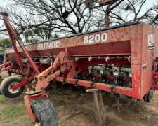 Sembradora Achilli Di Batista Multimaster 8200 16/52 Fert.li