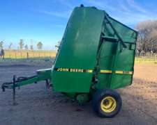 Rotoenfardadora John Deere 535