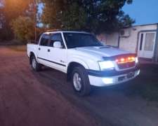 Vendo Chevrolet S10 DLX 4X4 Modelo 2006 a Bomba