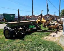 Sembradora ADR 24 de 24 a 17.5 cm . Pierobon