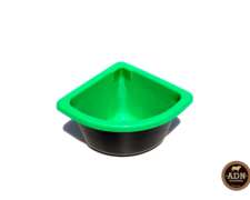 Bebedero Plástico de 25lts Esquinero