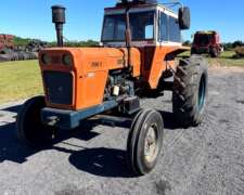 Tractor Fiat 700e con Levante Hidráulico