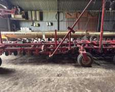 Sembradora Giorgi Precisa 8000 de 24 Lineas a 52