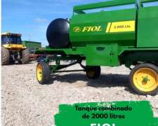 Tanque Combinado Marca Fiol de 2000 Litros con Baulera