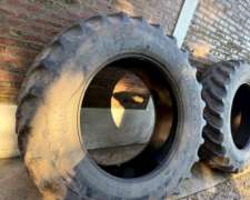 Vendo Neumaticos Cubiertas Goodyear. 520/85-42 para Tractor